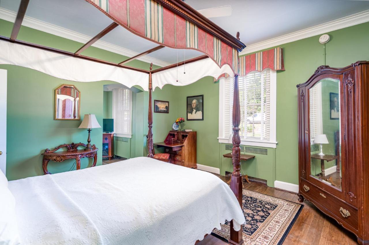 Cedars Of Williamsburg Bed & Breakfast Exteriör bild