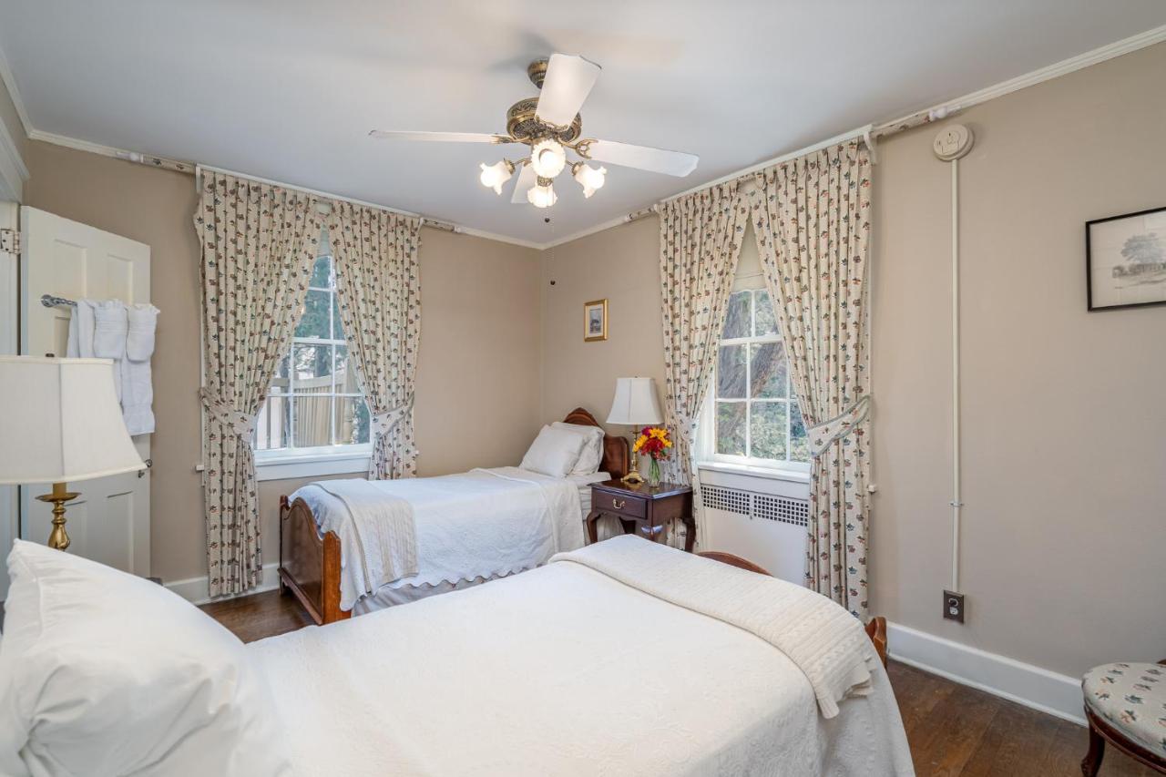 Cedars Of Williamsburg Bed & Breakfast Exteriör bild