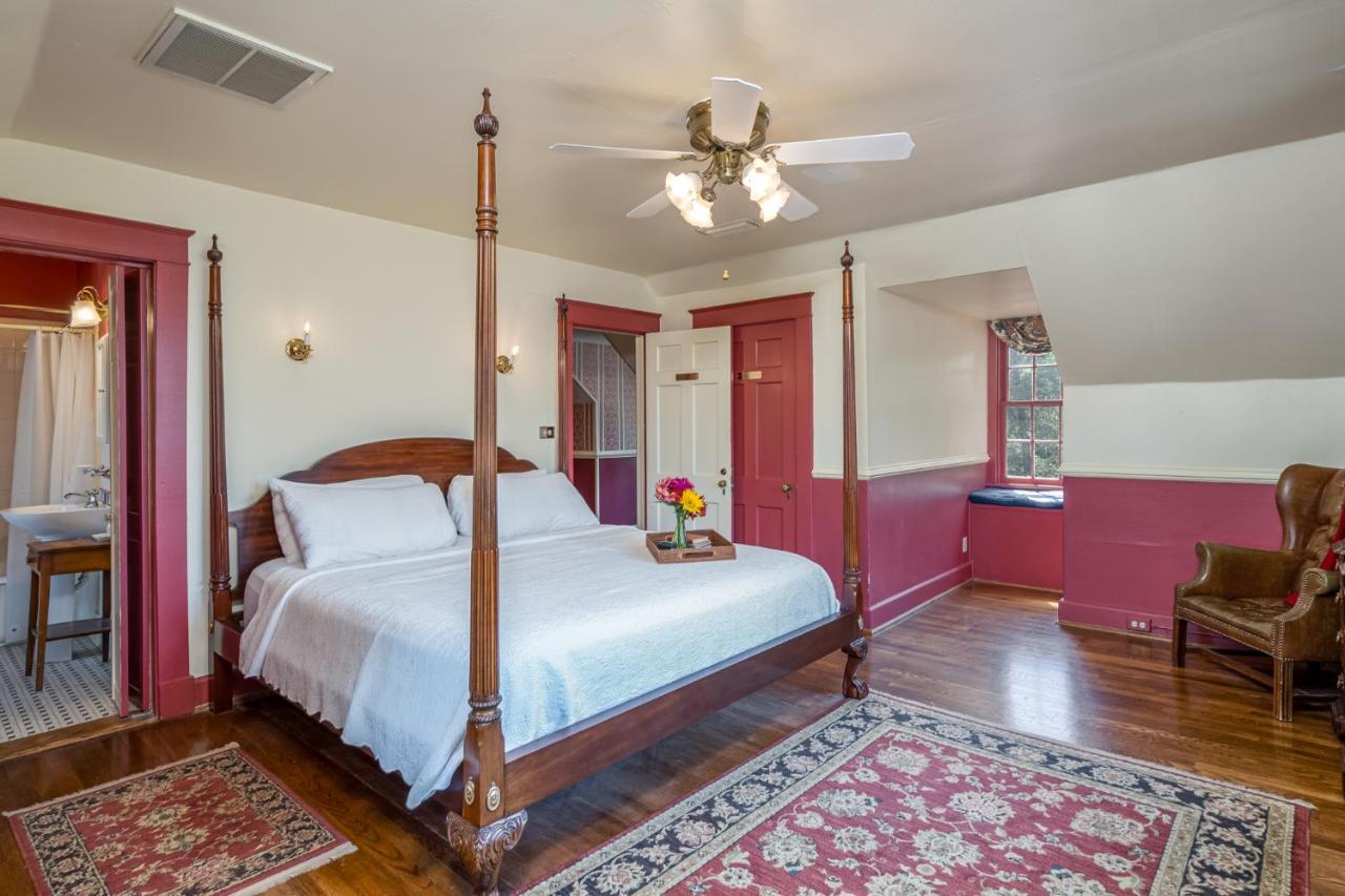 Cedars Of Williamsburg Bed & Breakfast Exteriör bild