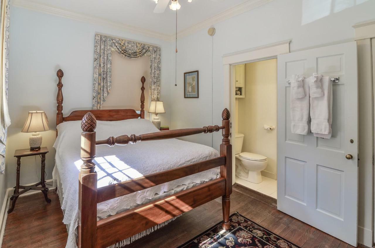 Cedars Of Williamsburg Bed & Breakfast Exteriör bild